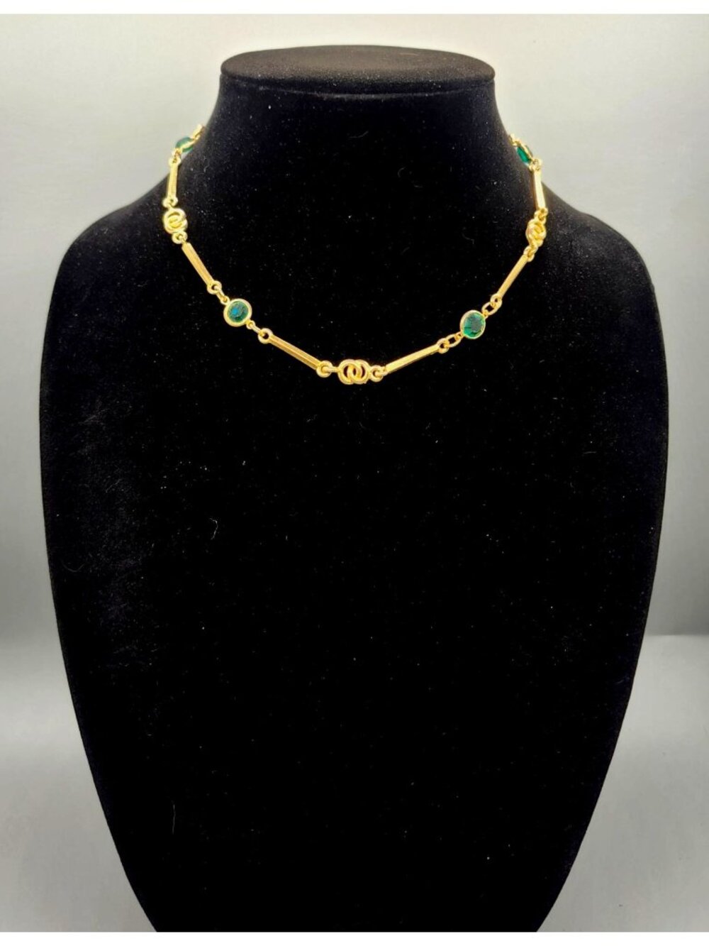 Gold-Tone Chain Necklace With Green Gemstone Accents & Swirl Detailing Elegant D